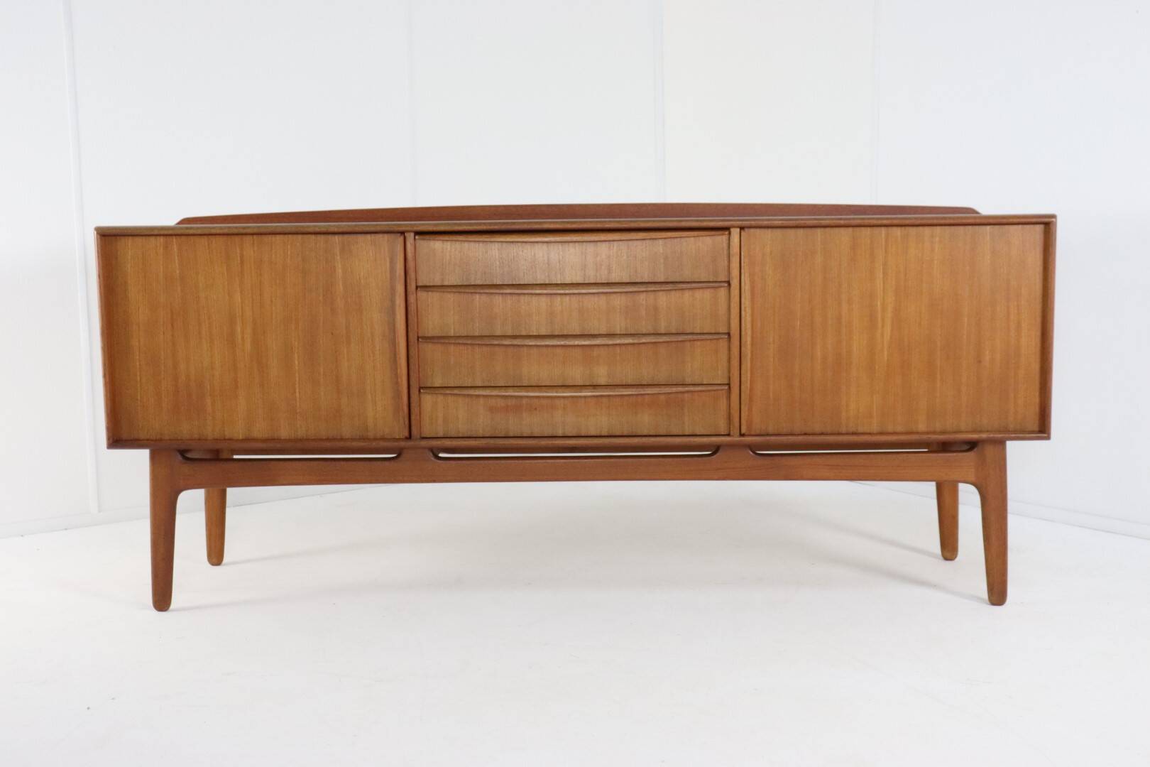 Sideboard Svend Aage Madsen for K. Knudsen & Søn