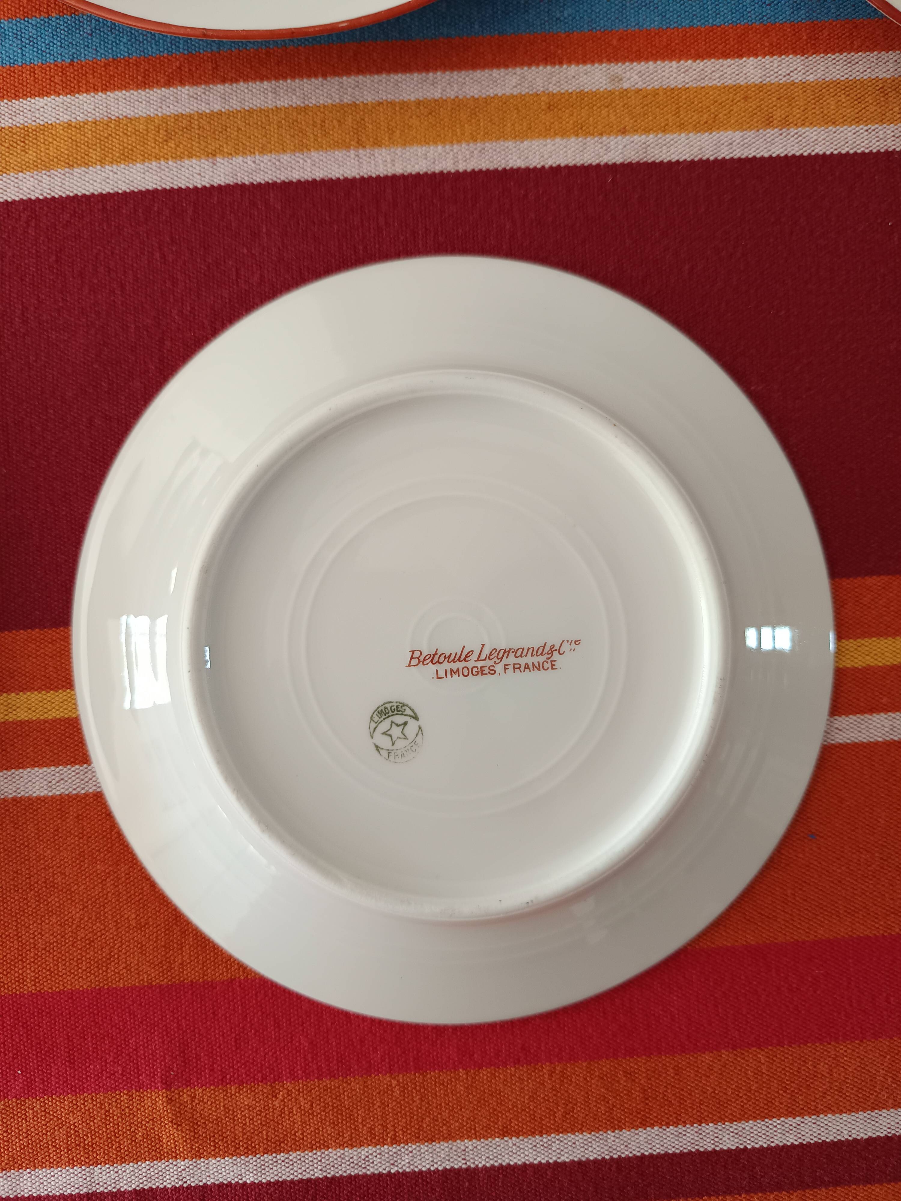 Dessert plate in porcelain