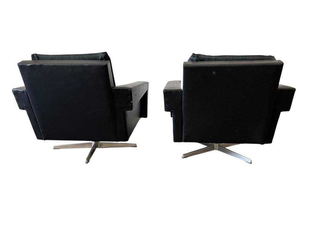 Ensemble de 2 fauteuils vintage monoplace sur piètements étoiles chromés