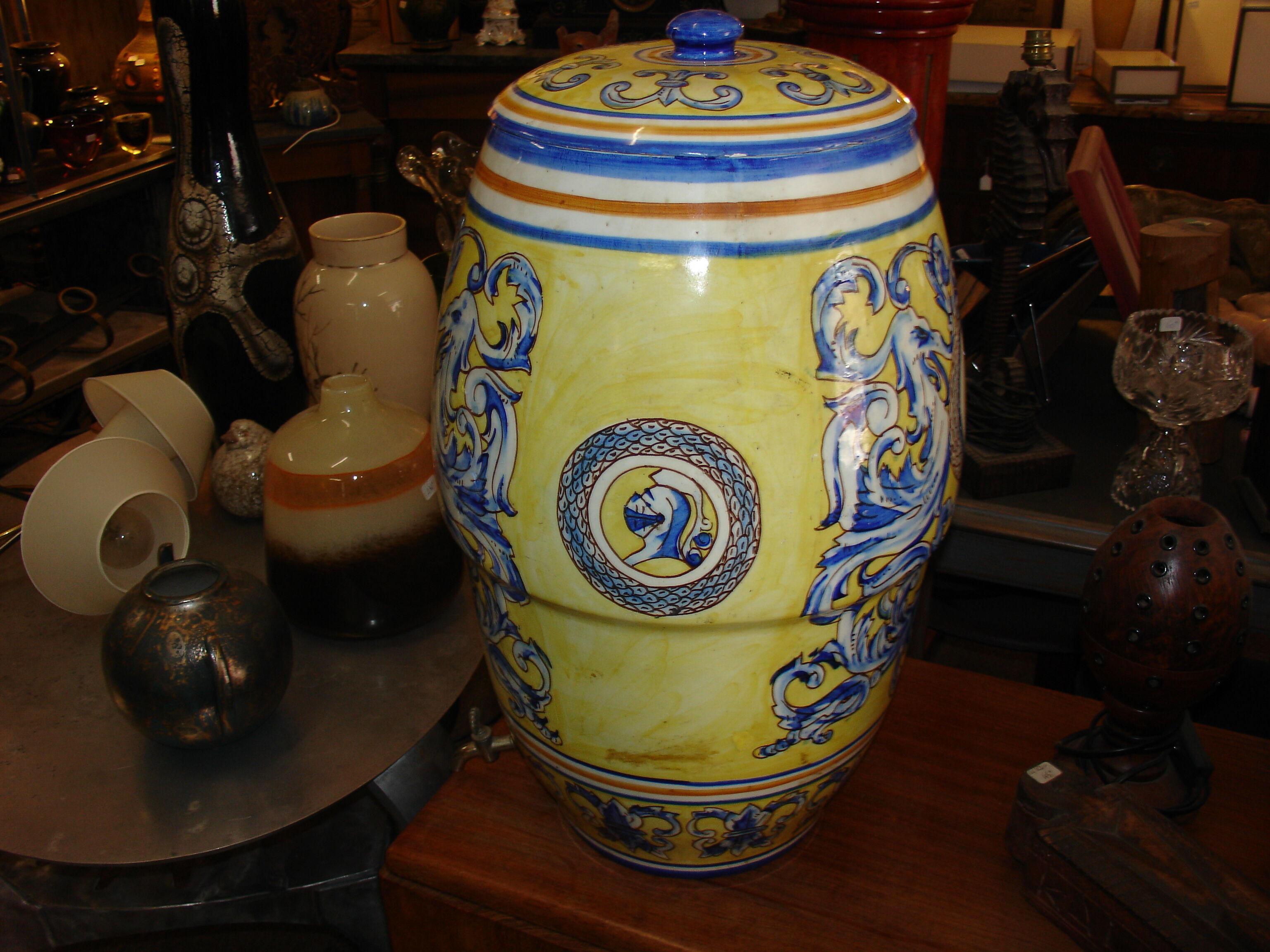 Late 19th century earthenware liquid reservoir