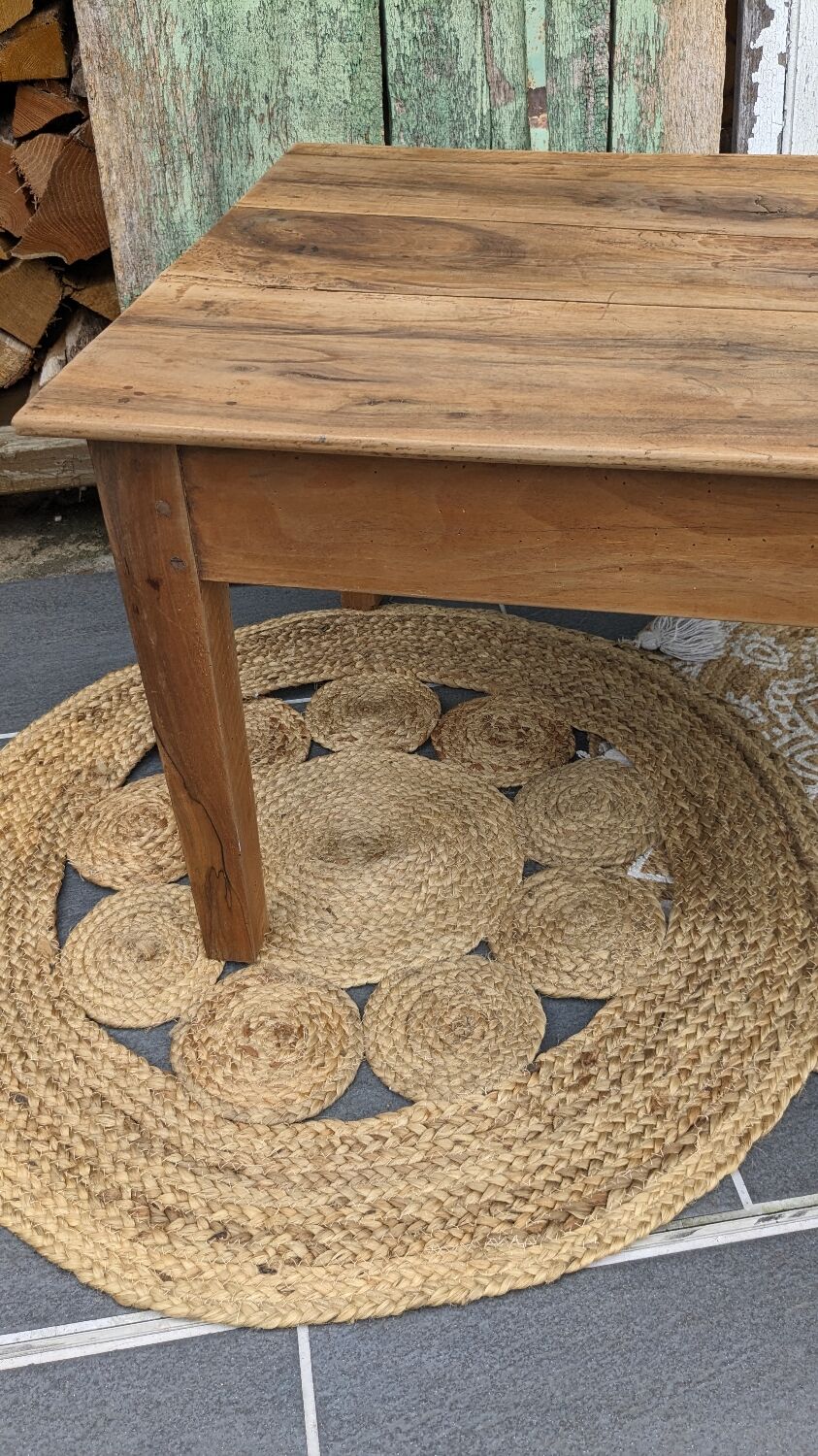 Coffee farmhouse table