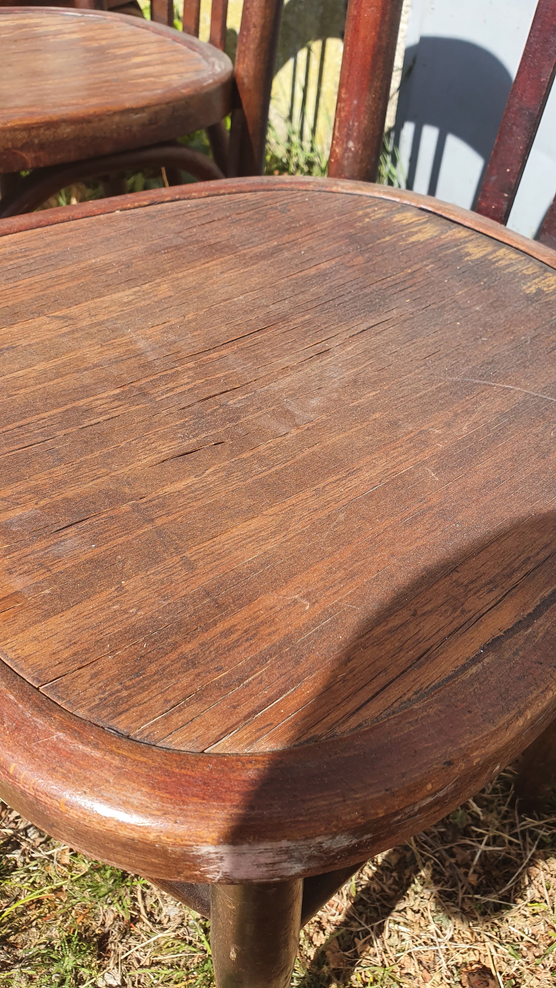 4 bistro chairs