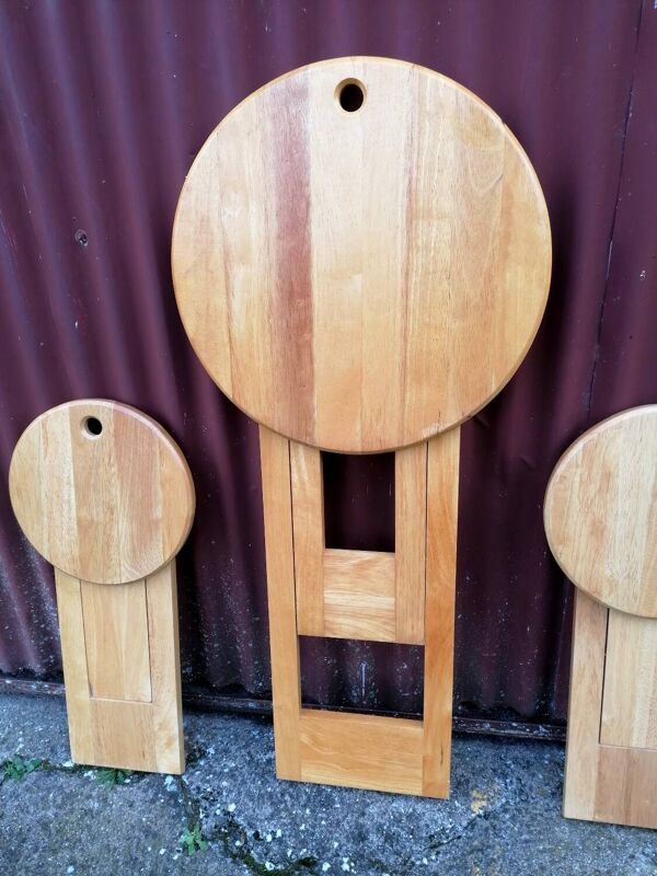 Lot table et tabourets pliants Suzy par Adrian Reed.