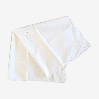 Nappe carrée, brodée, en coton