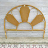 Headboard rattan shape petals
