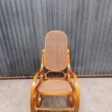 Rocking-chair en bois courbé et cannage osier rotin