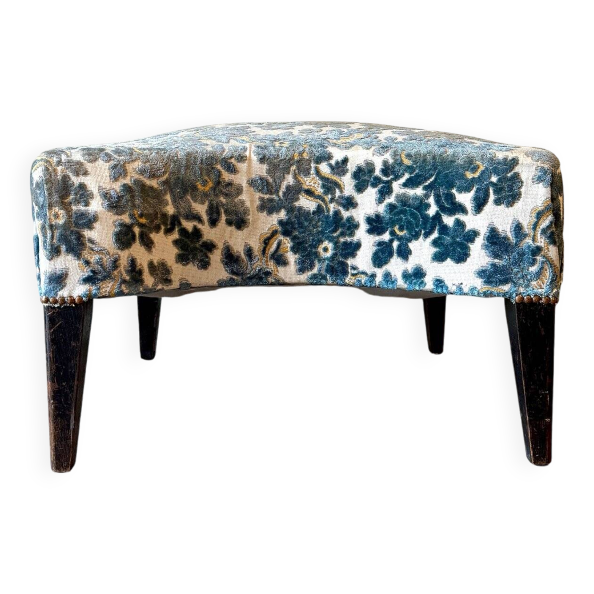 Repose-pieds, pouf en velours et bois foncé