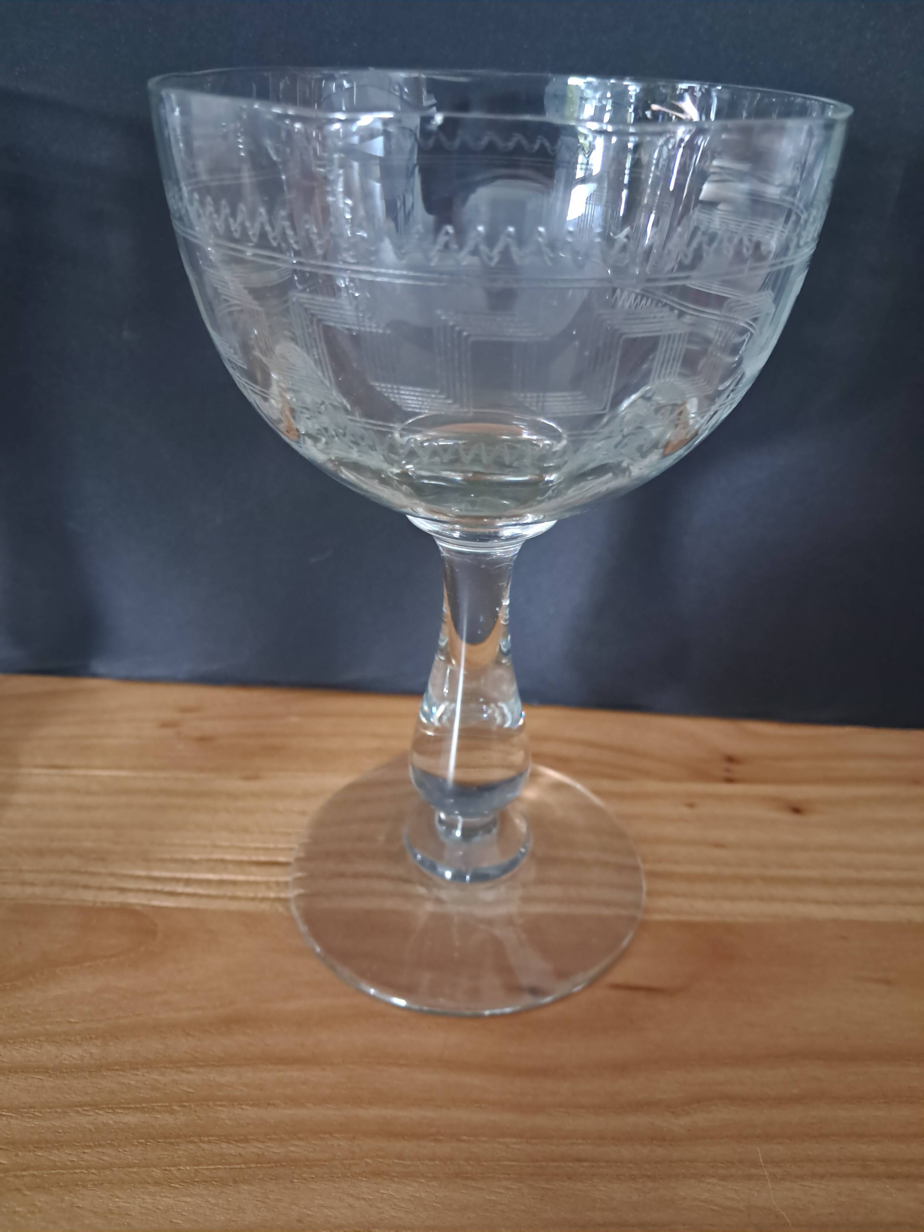 6 coupes  à champagne années 1900/1903 guilloches