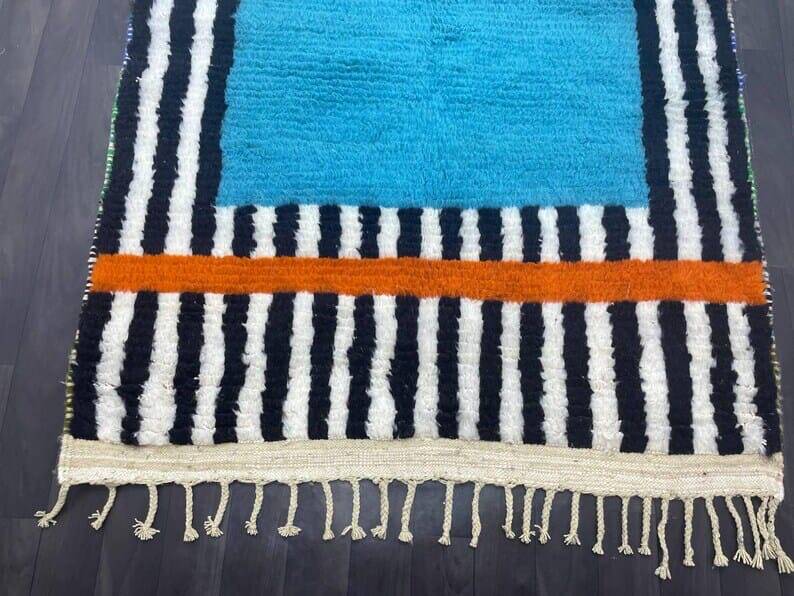 Traditional handmade pure wool rug, size 150 x 250 cm