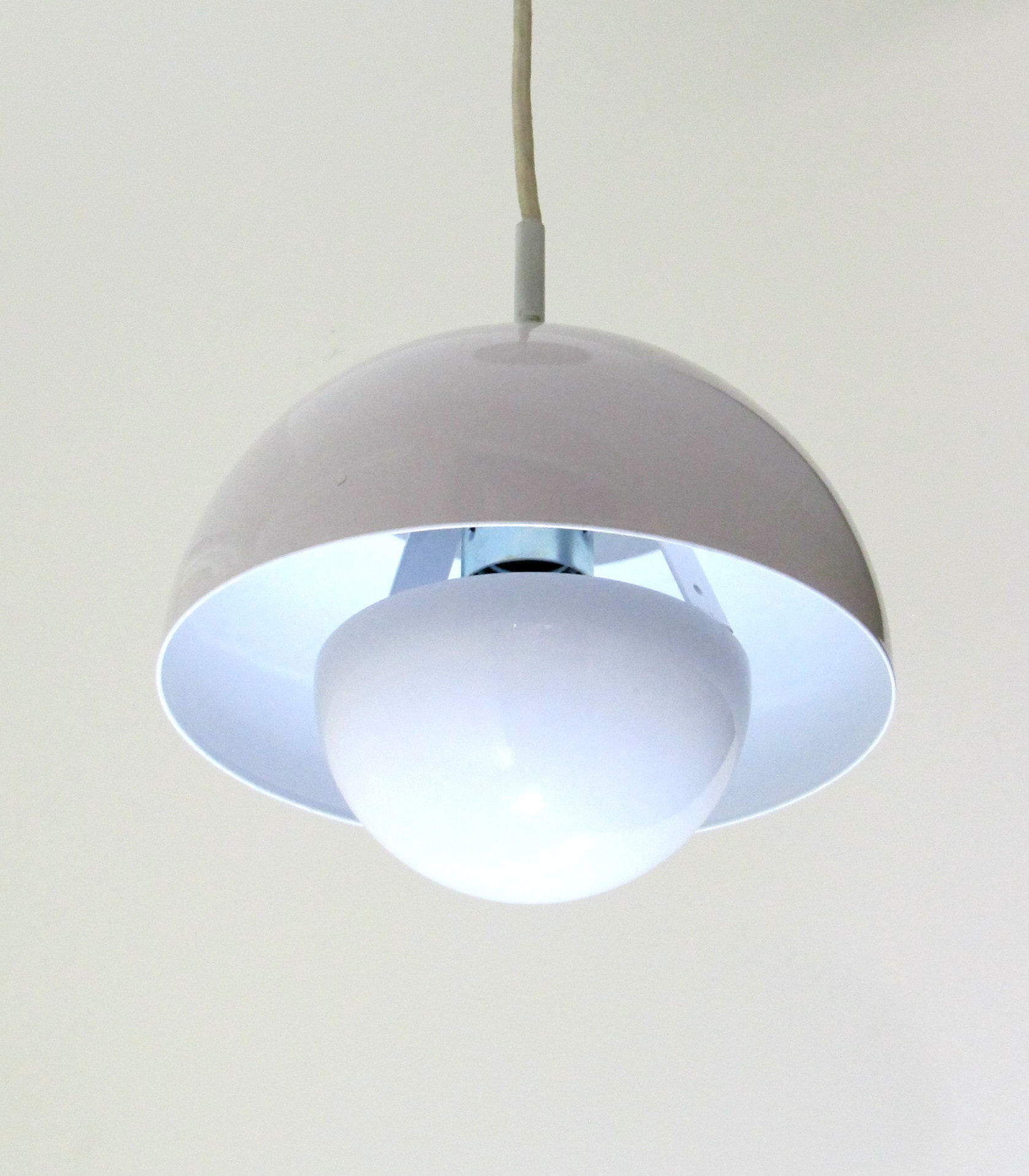 Suspension lamp "Flower pot" design Verner Panton for Louis Poulsen