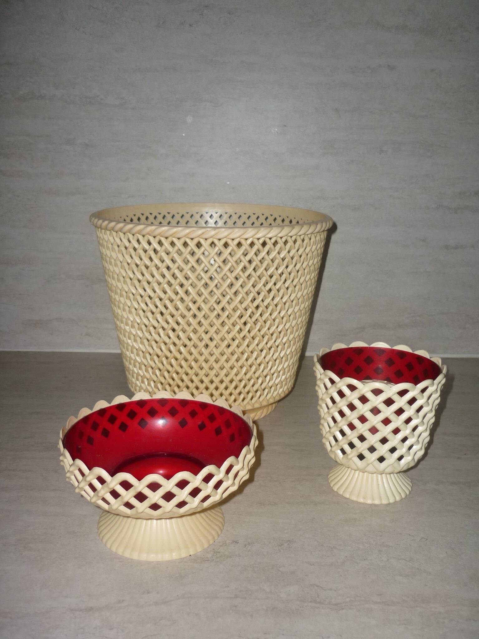 Lot of red and beige Emsa vases, flower spikes, pot cover and a bowl