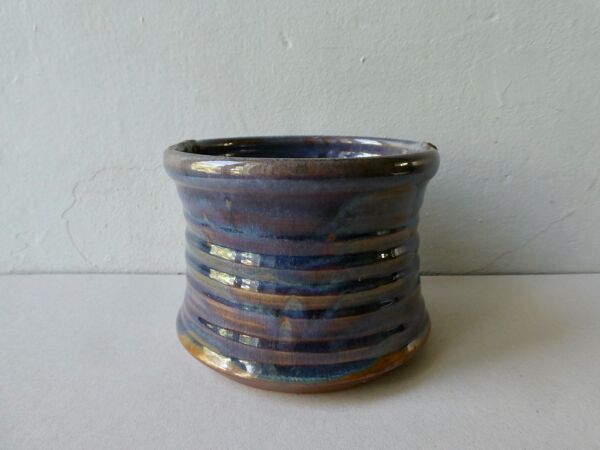 Cache pot en grès émaillé de Alain Magne, la Borne