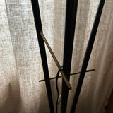Tripod floor lamp
