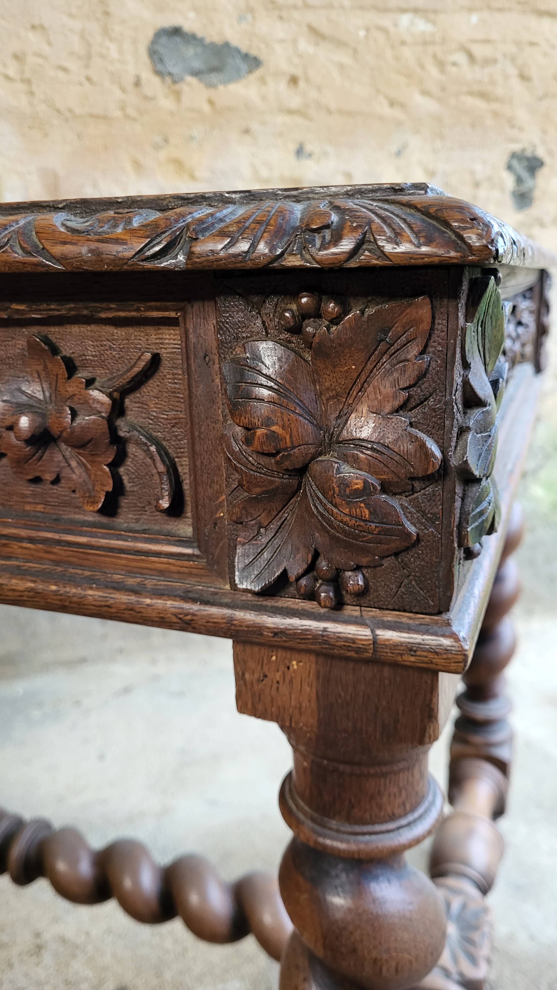 Louis xiii style writing desk table