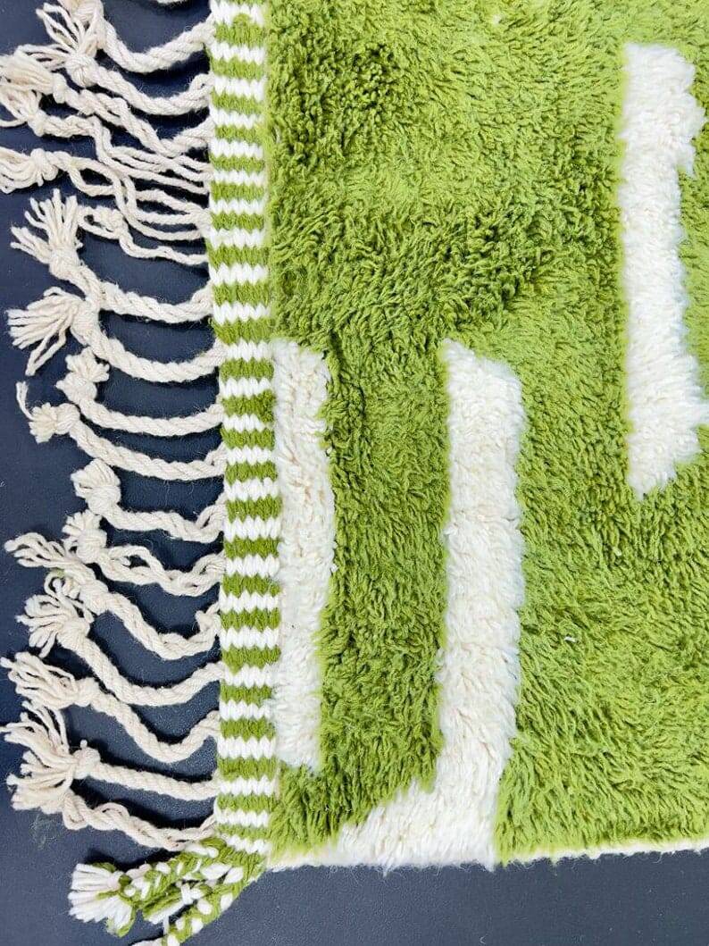 Pure wool rug green size 150 x 250 cm