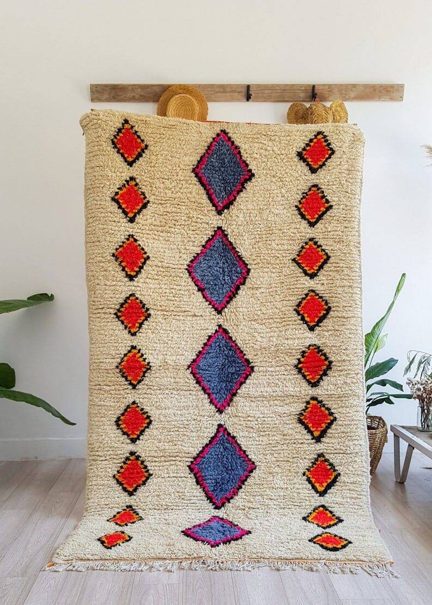 Handmade pure wool rug, size 160 x 240 cm