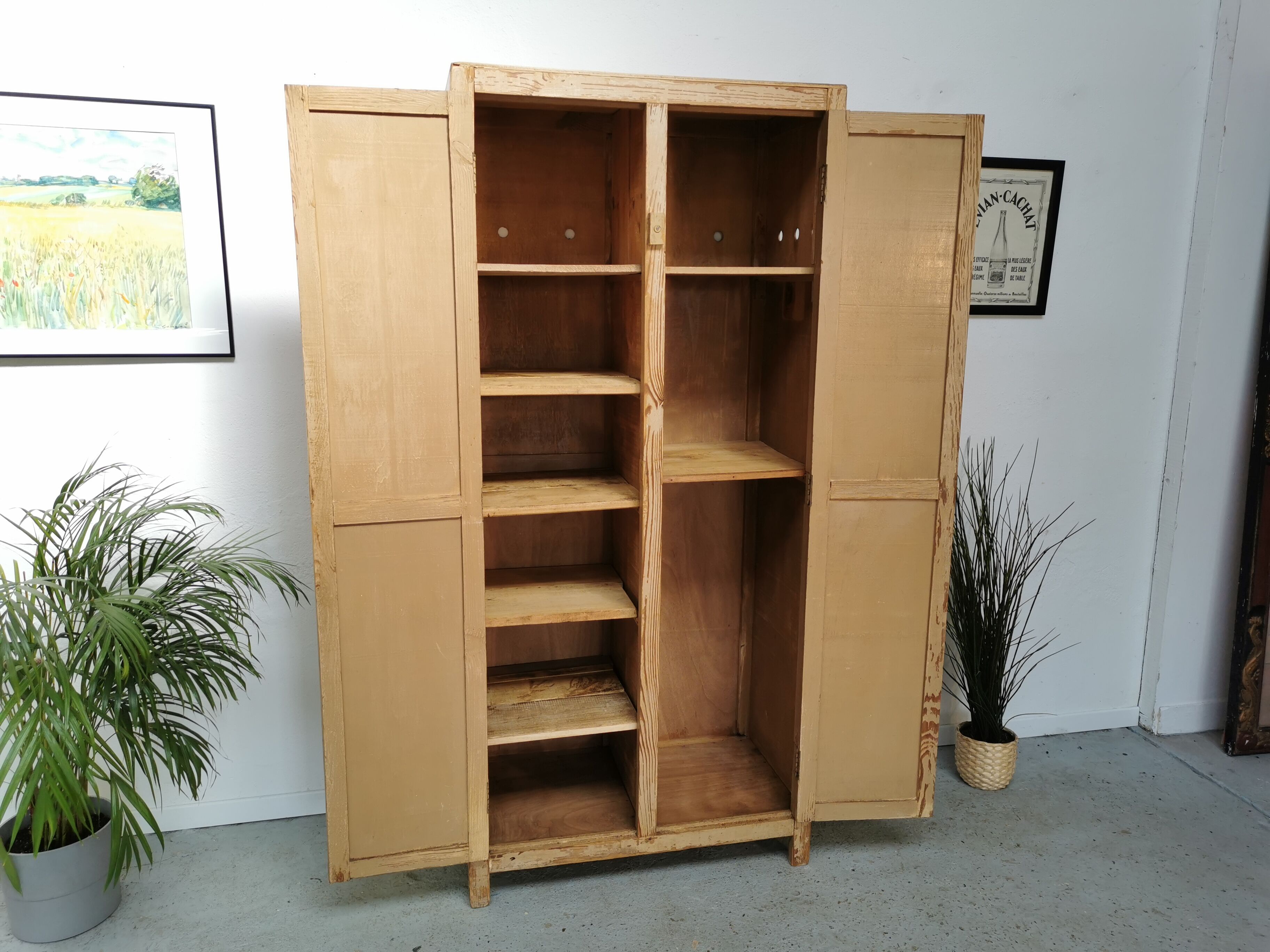 Armoire parisienne vintage