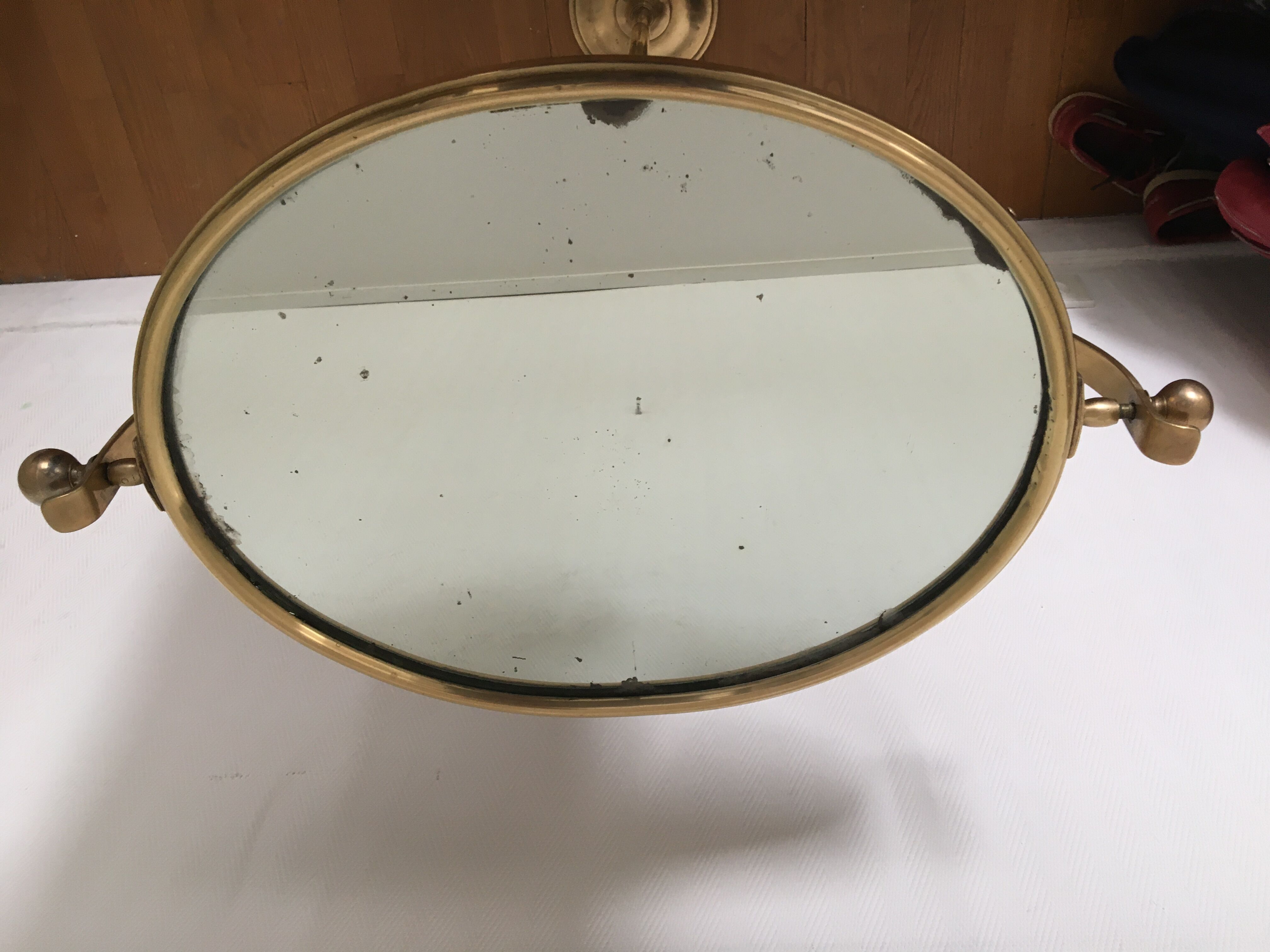 Mirror on store stand