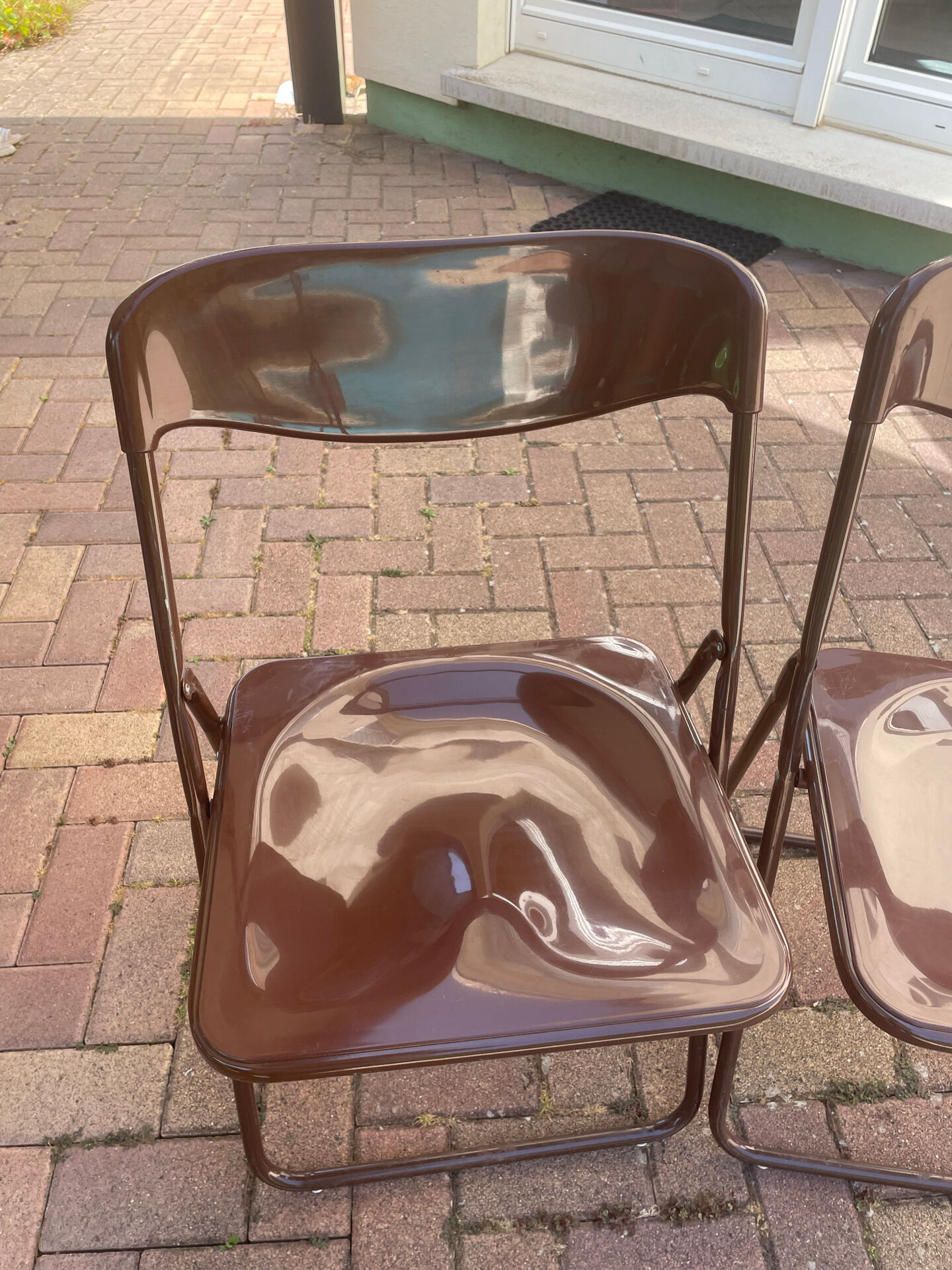 2 designer chairs from the 70s, Italy