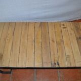 Palette industrielle / table de salon en fer et bois