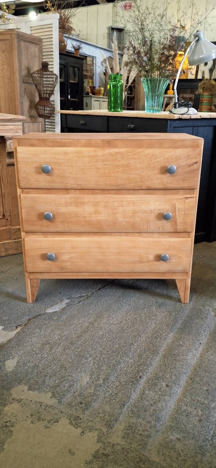 Vintage chest of drawers
