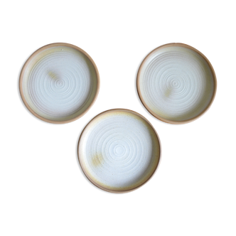 Set of 3 stoneware dessert plates with raised edges