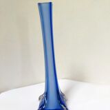 Vase soliflore en verre bleu