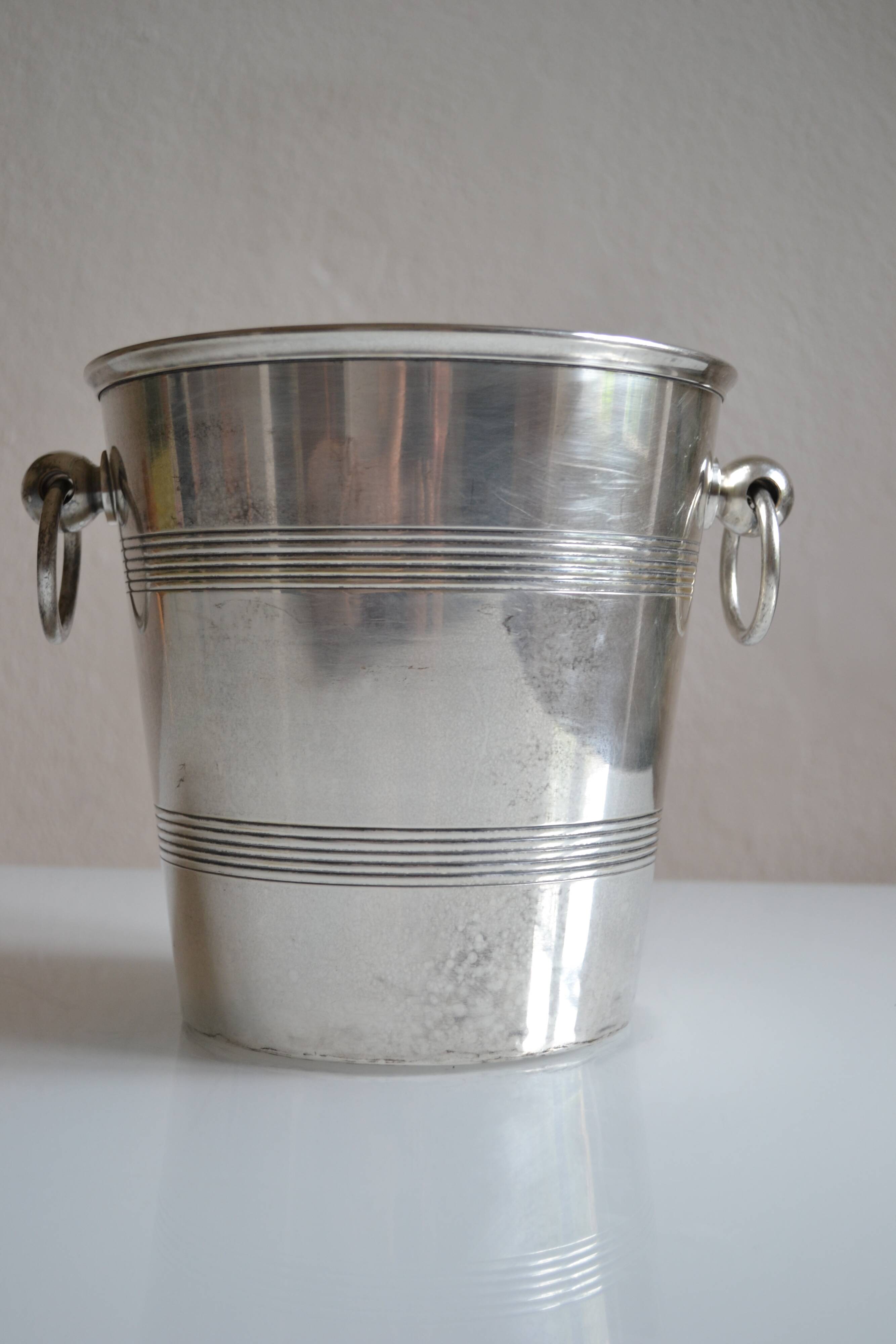 Vintage ice or champagne bucket in silver metal