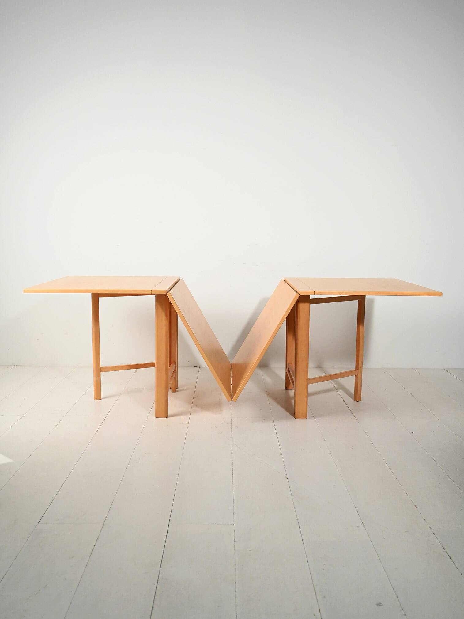 Table « Maria Flap » de Bruno Mathsson en bouleau