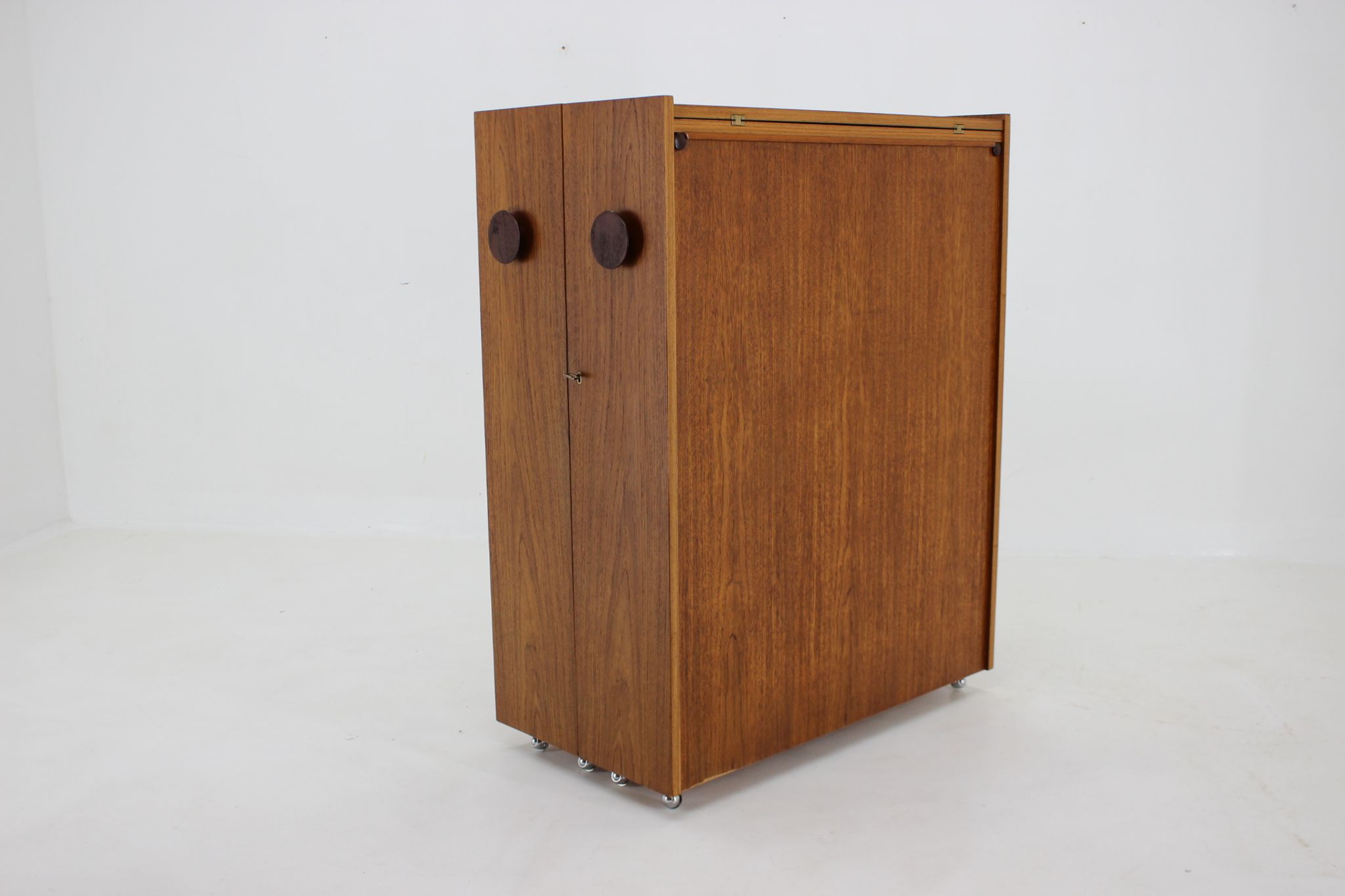 Meuble bar de Johannes Andersen, Danemark, 1960