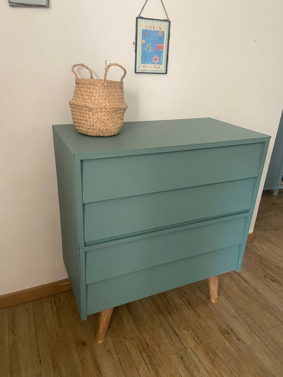 Scandinavian chest of drawers