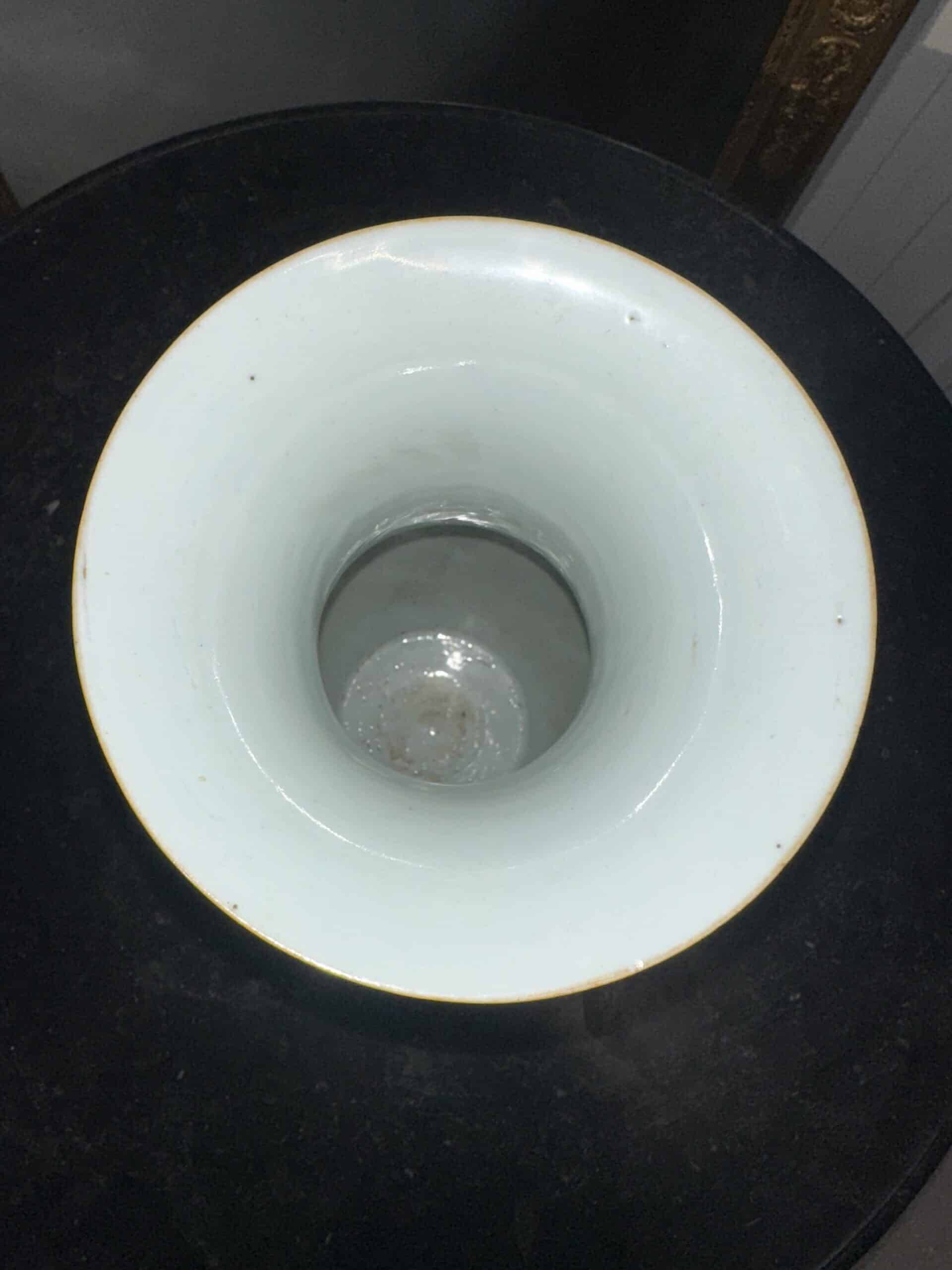 Chinese porcelain vase from the Canton period, 20th century.