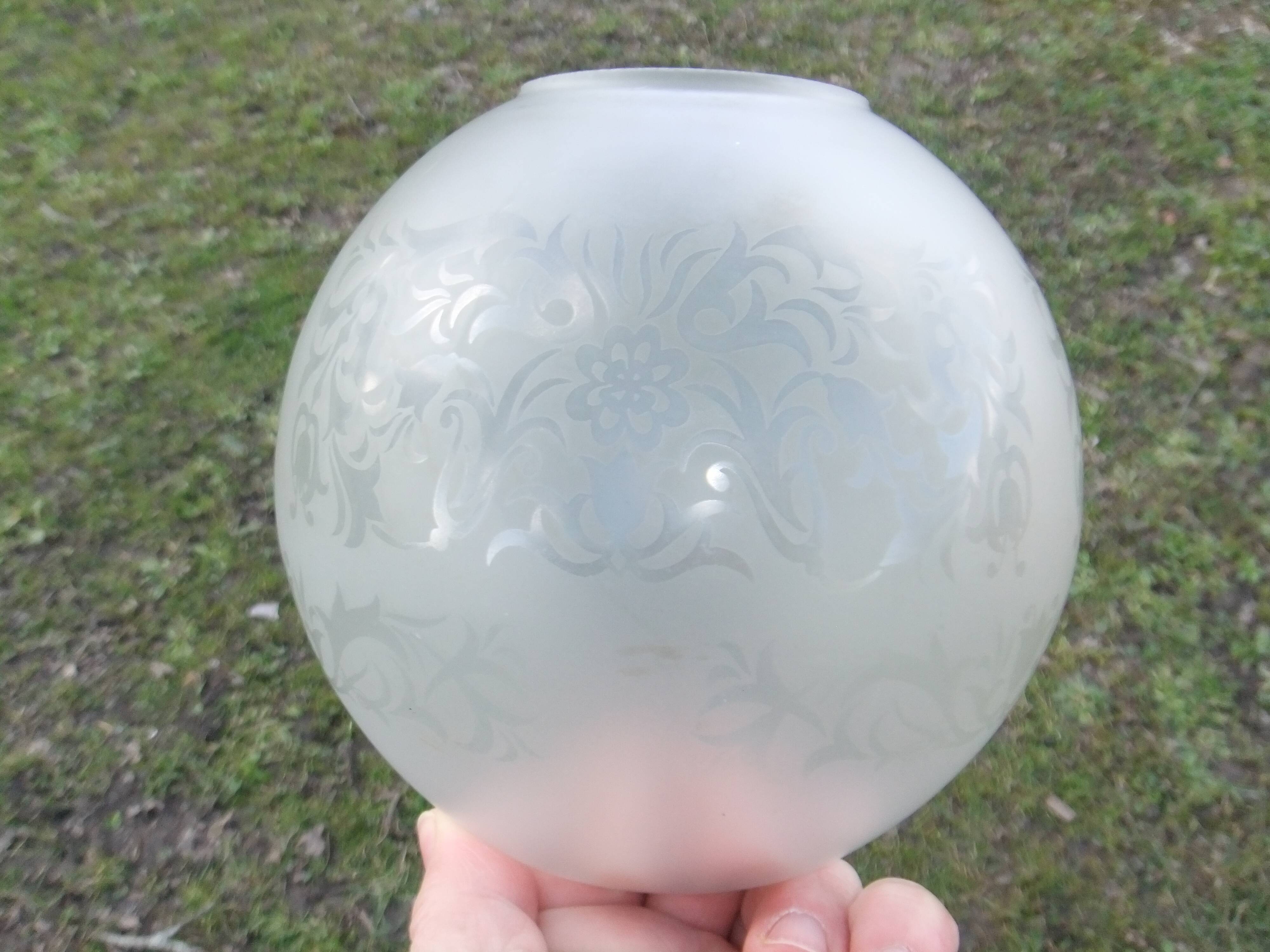 Engraved glass globe tulip oil lamp