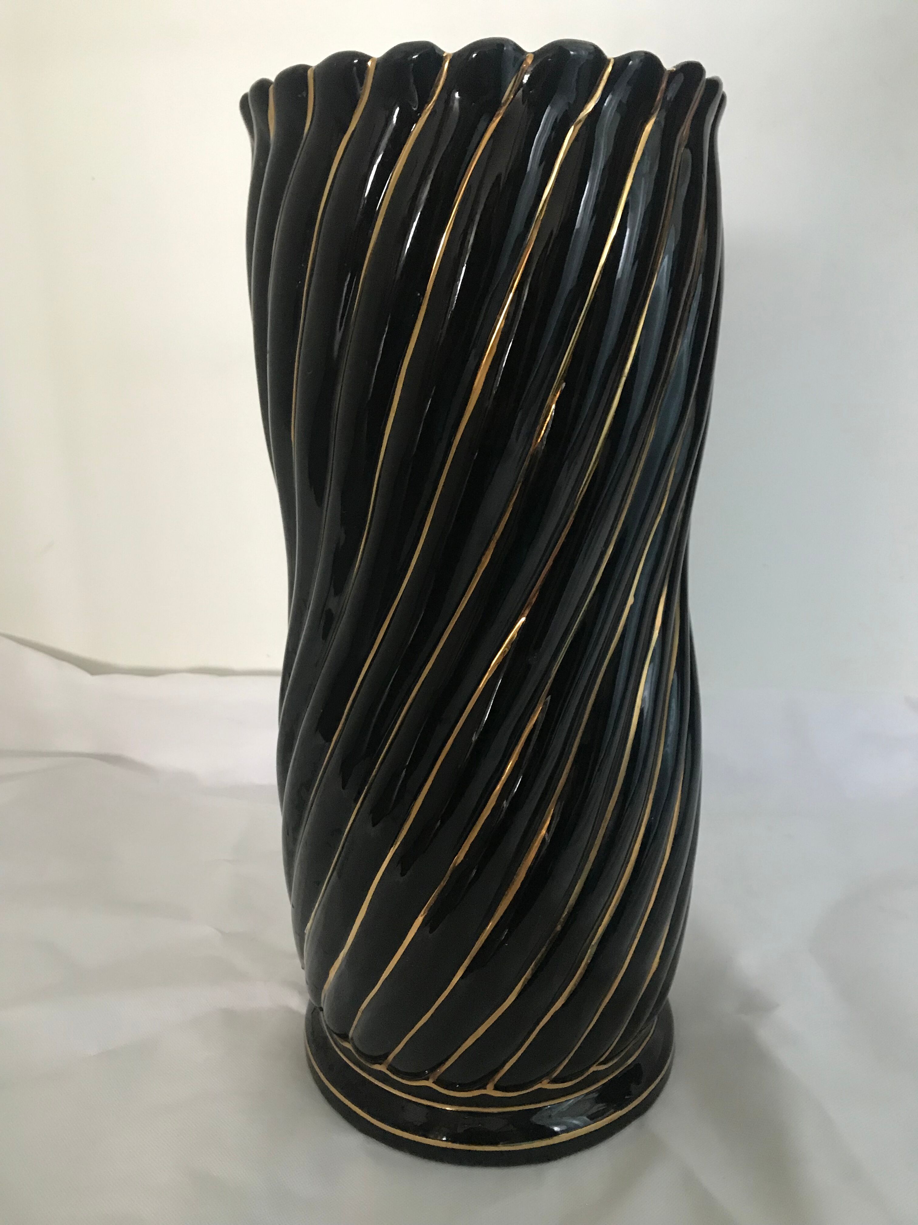 Black ceramic umbrella holder