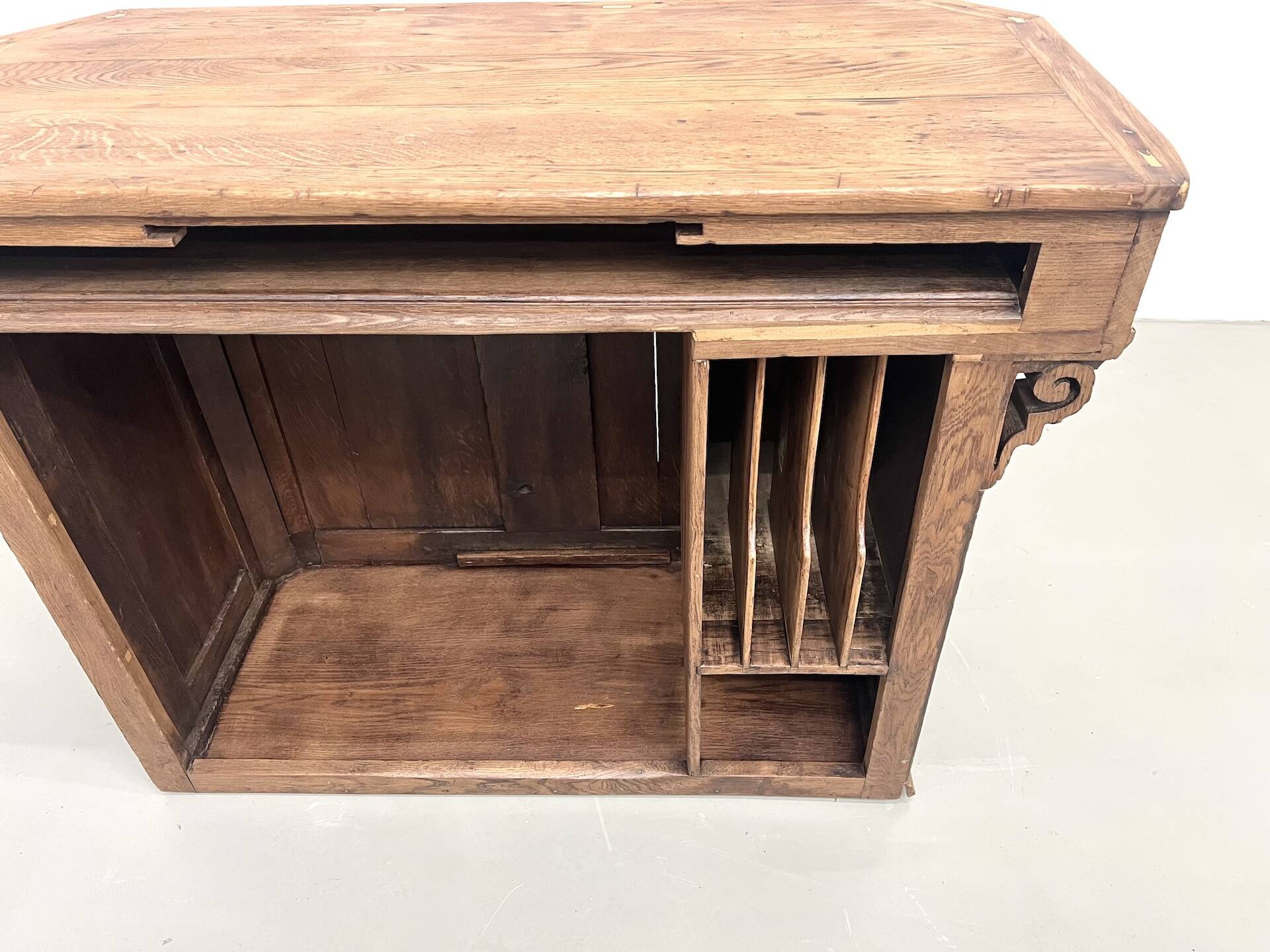 Antique trade counter