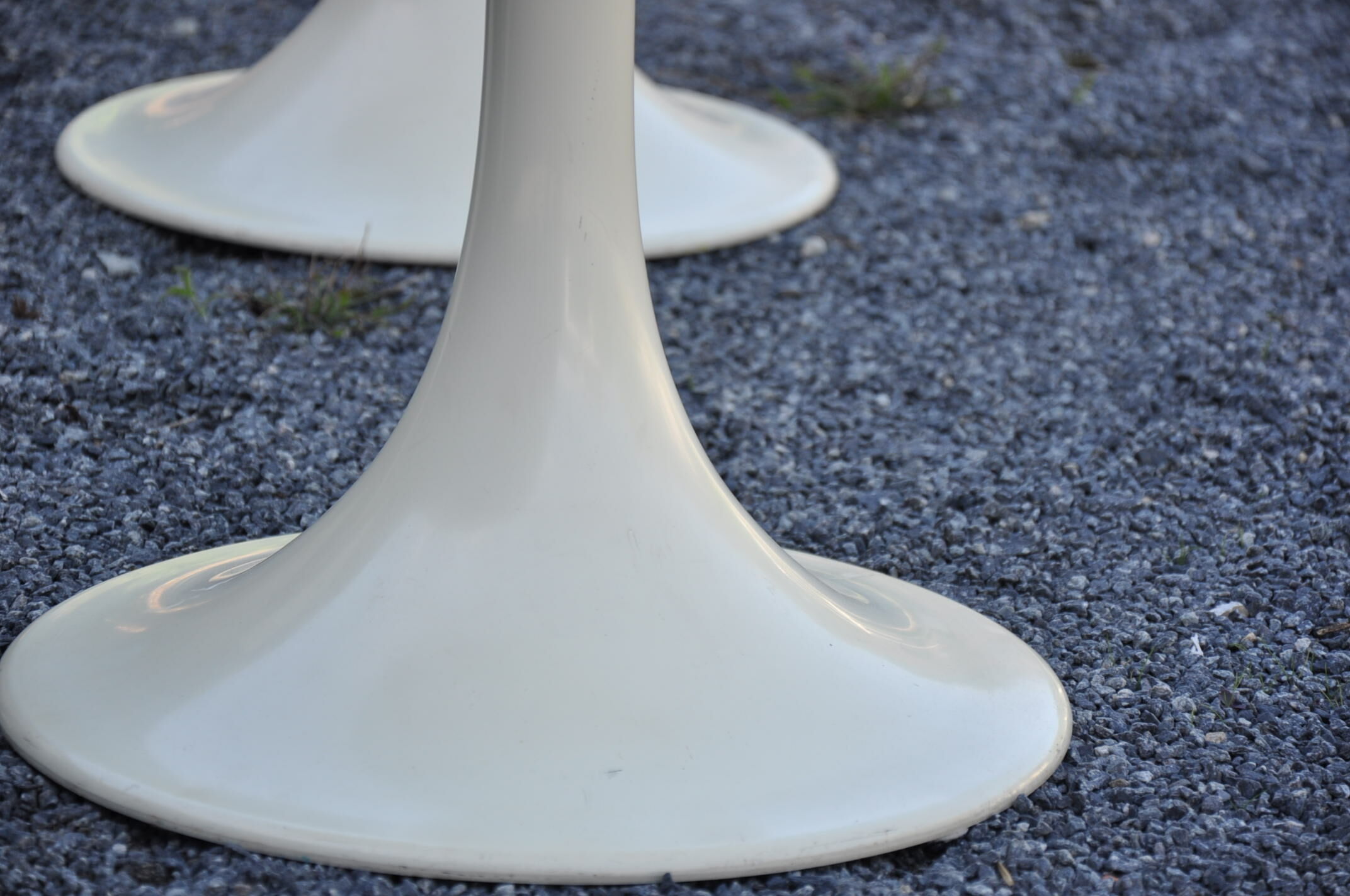 70s foot tulip chairs