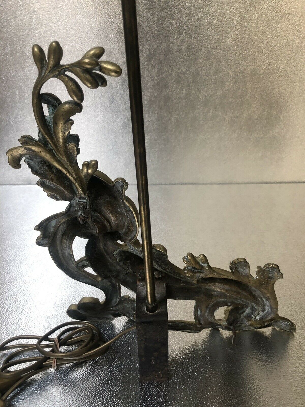 Paire lampe XlXème, devant de cheminée bronze rocaille style Louis XV