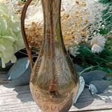 Carafe vase in chiseled brass