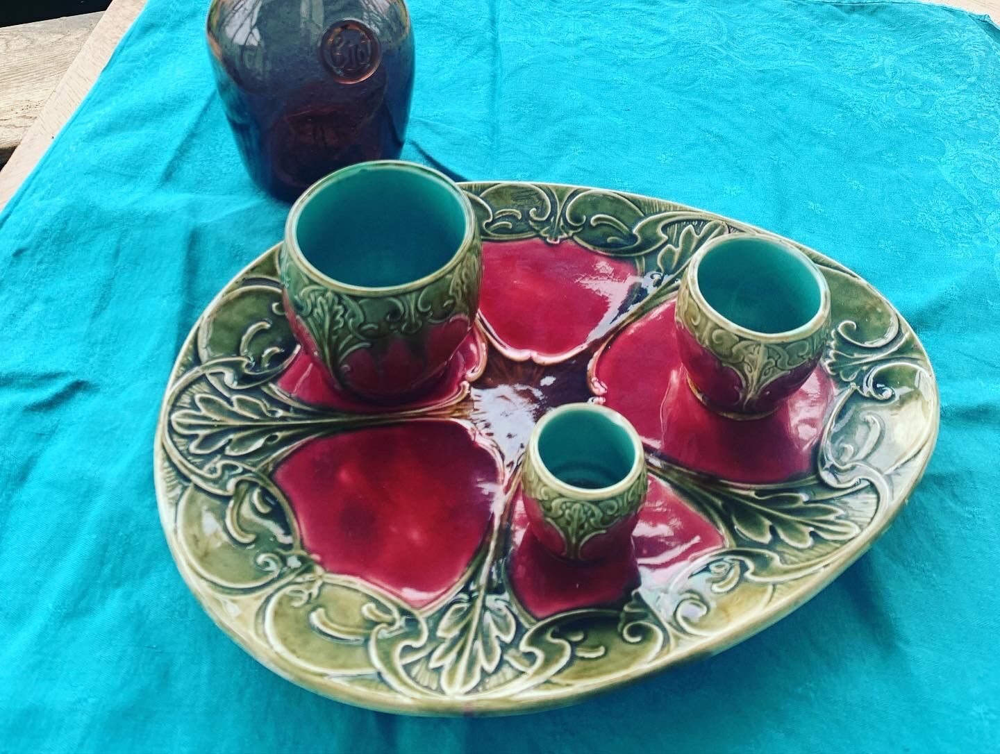 Set of art nouveau slurry consisting of a large dish and 3 small collector's jars