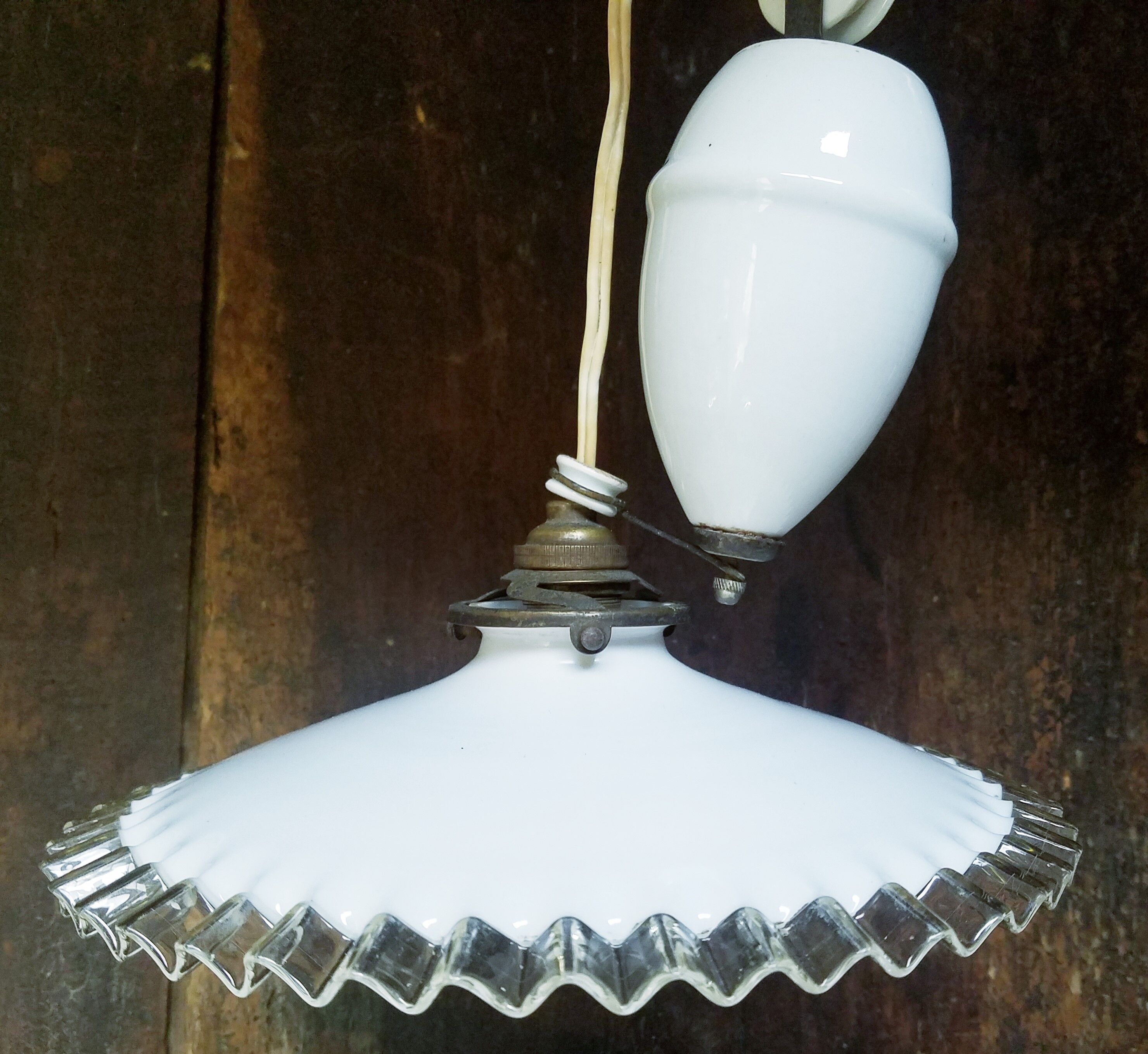 Pendant lamp rise and fall in porcelain and opaline