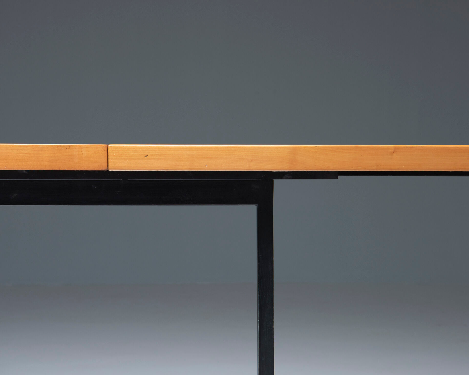 'No. 413' Extendable Dining Table in ash wood, Fred Ruf for Knoll Int., 1960's