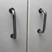Buffet blanc vintage 2 portes et 2 tiroirs