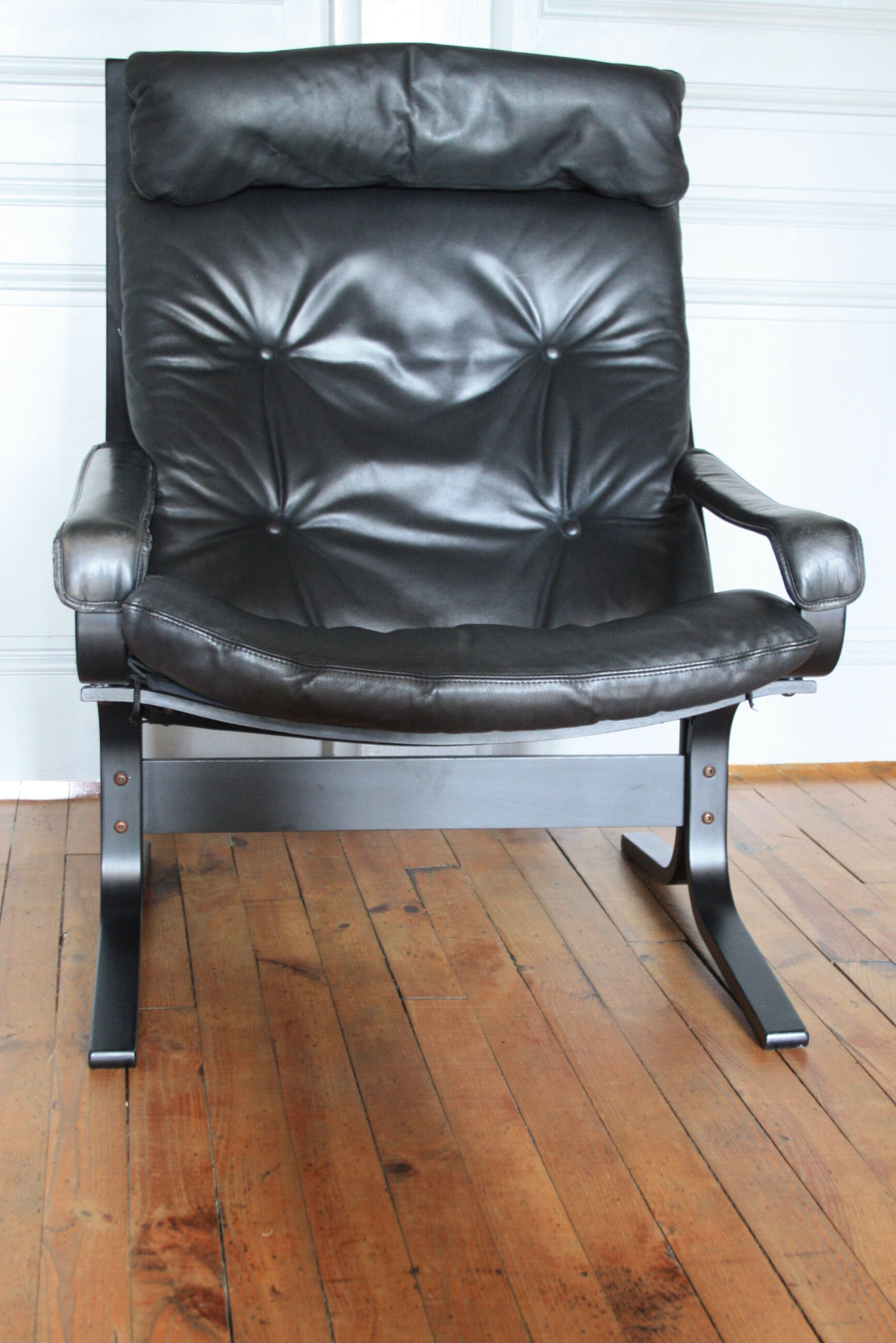 Siesta leather armchair By Ingmar Relling