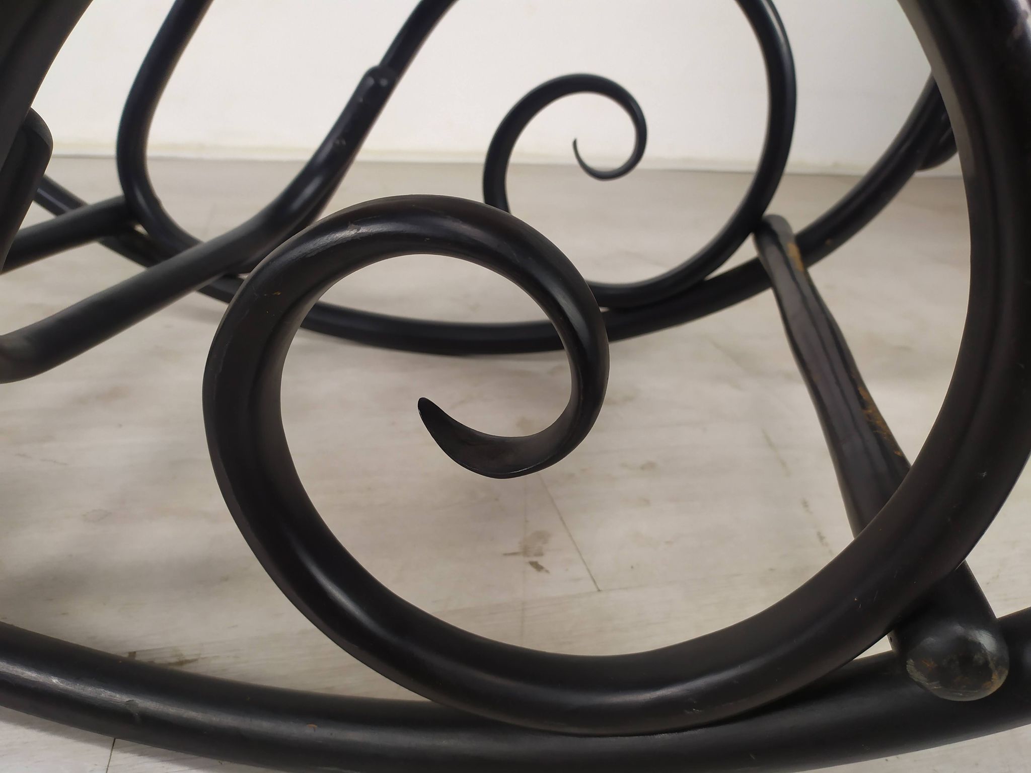 Rocking-chair curved wood