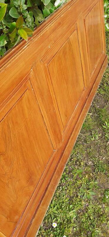 Low wall panelling 8.65m panelled with mouldings wainscoting skirting.