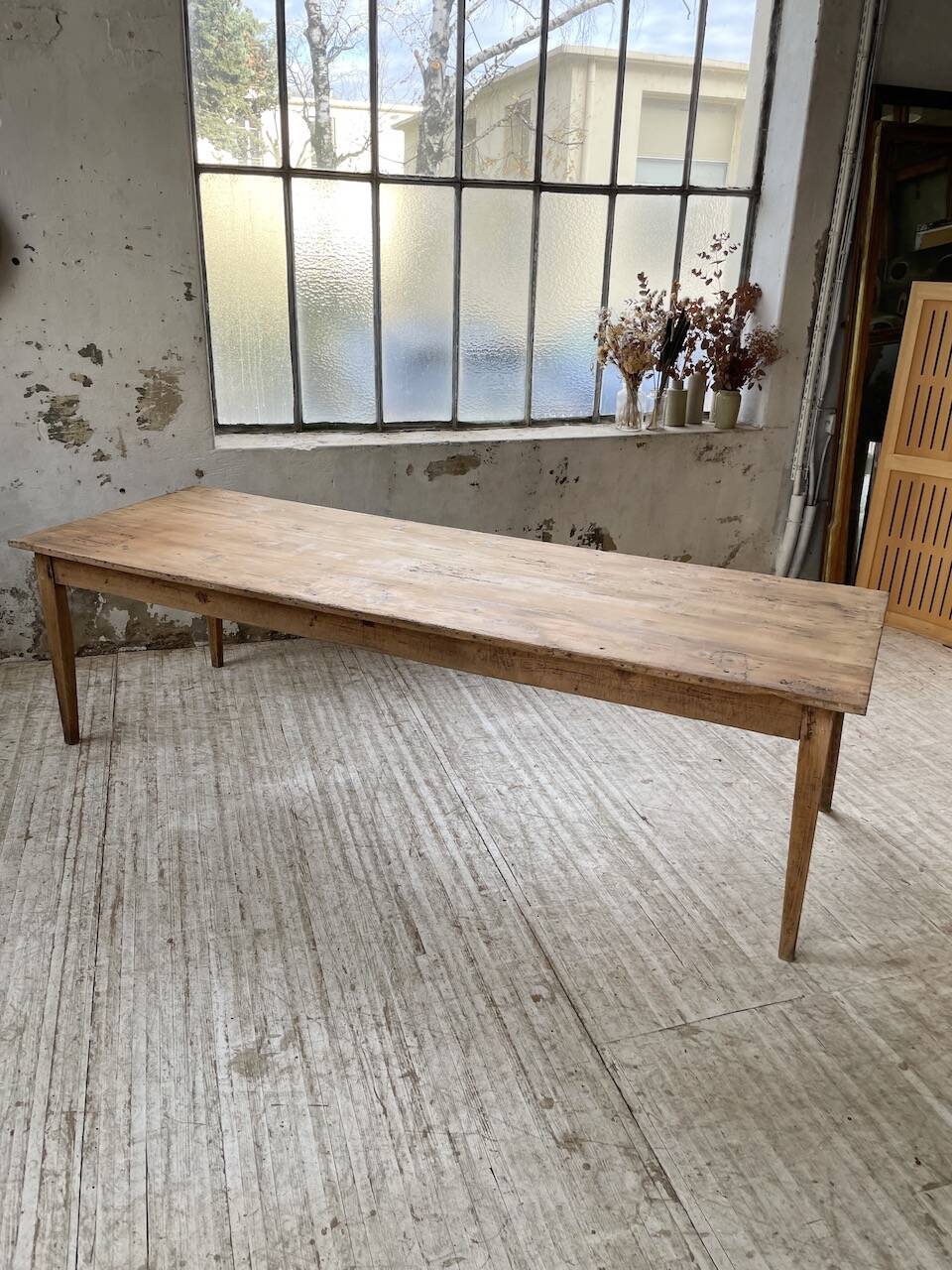 Farmhouse table with spindle legs in oak and pine, 2.5m