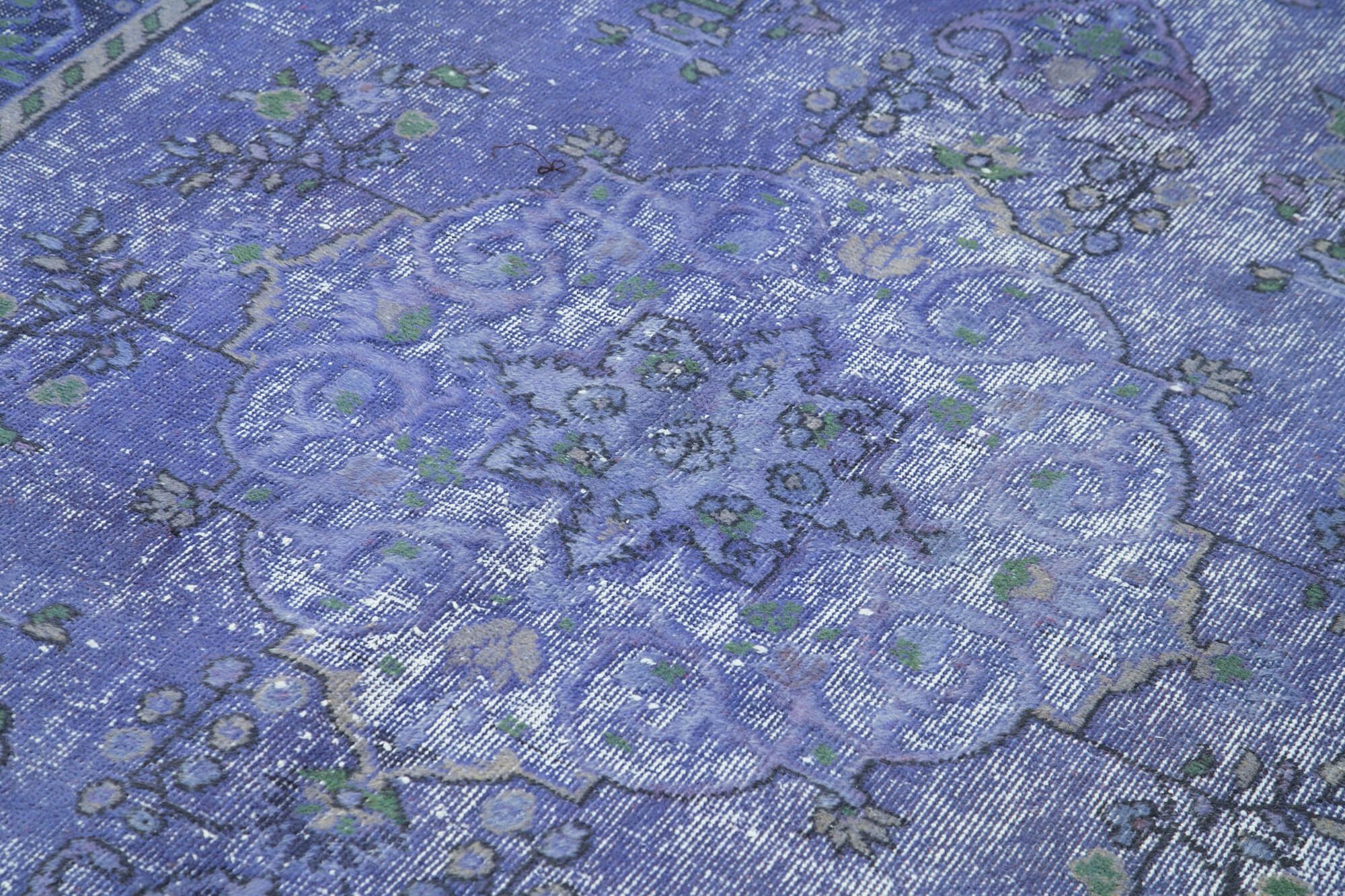 Hand-knotted bohemian turkish 1970s 180 cm x 274 cm purple rug