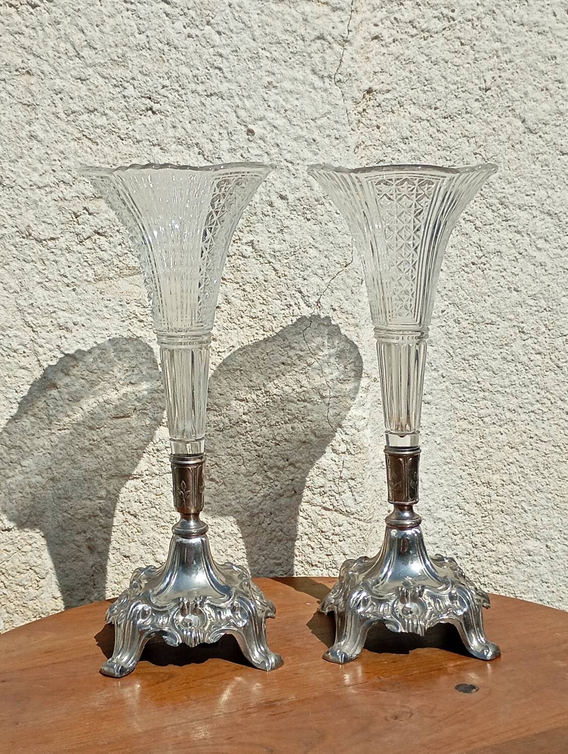 Pair of engraved tulip vases soliflor in silver metal in glass of 32