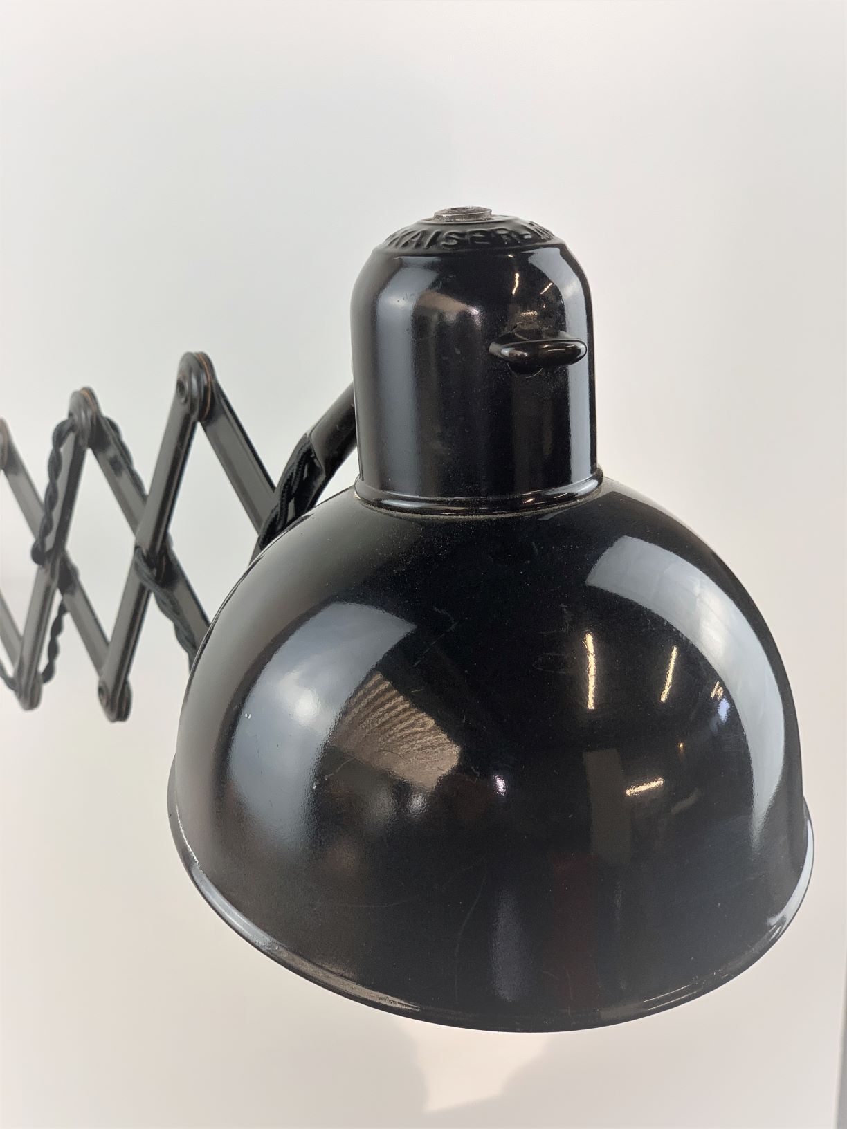 Former lamp Kaiser Idell 1930 bauhaus christian dell model 6718
