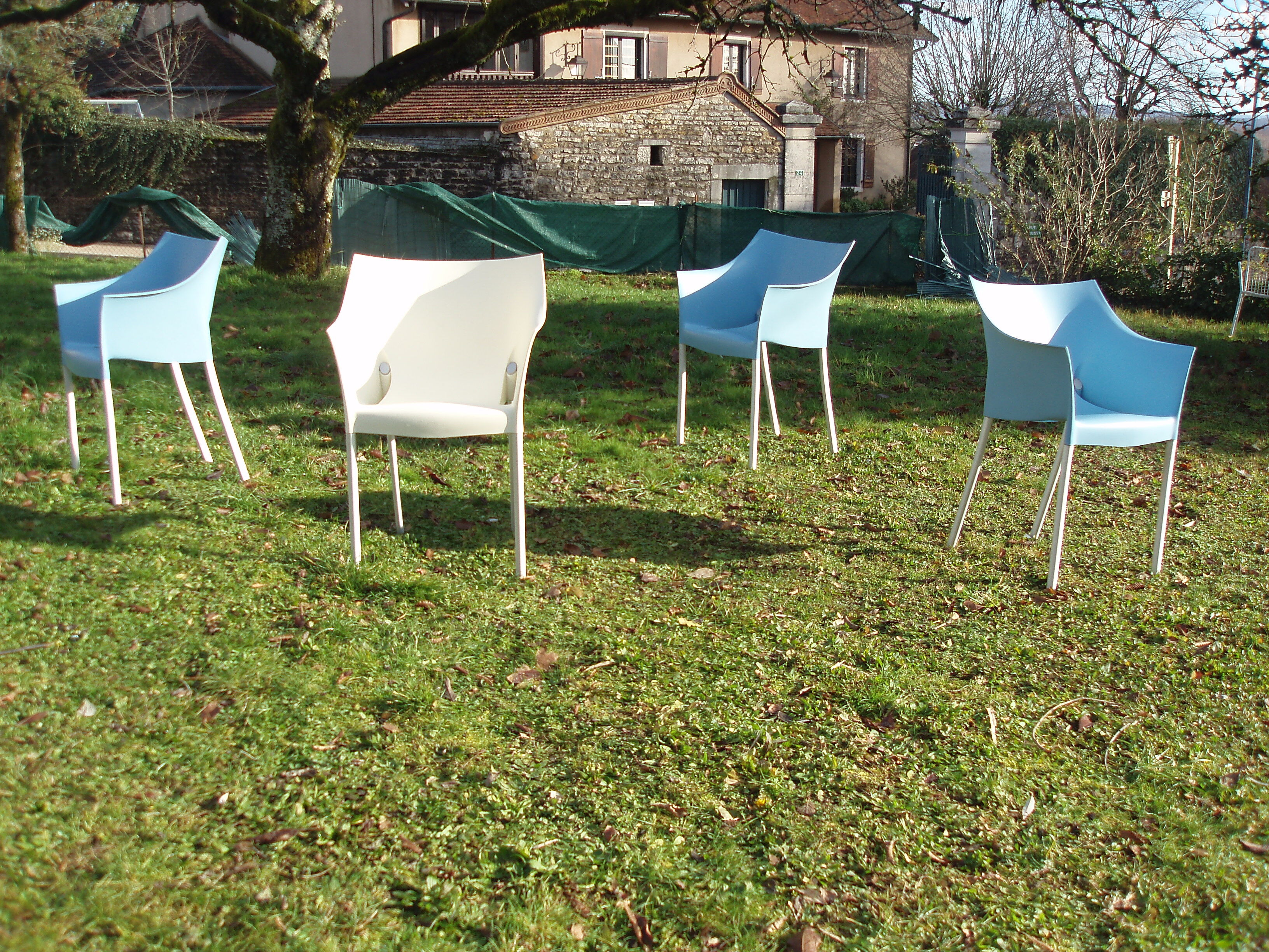 4 Dr NO chairs by Philippe Starck